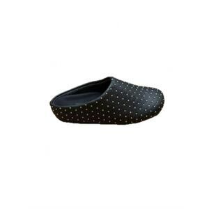NEW ROAM women's studdy clogs in black